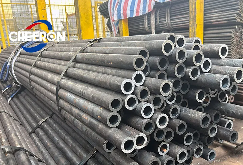 জোড়বিহীন কার্বন ইস্পাত পাইপ